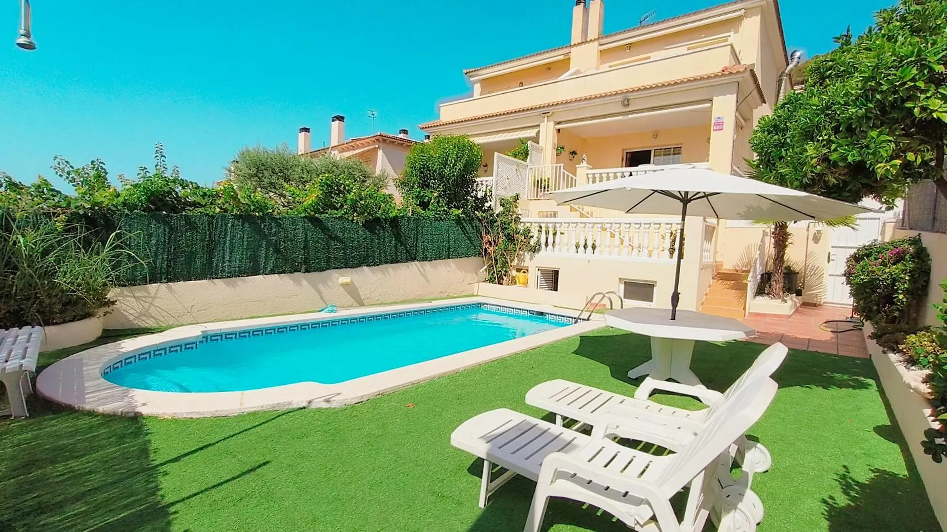 Вилла Pareada Con Piscina Privada Y Con Vistas Комарруга